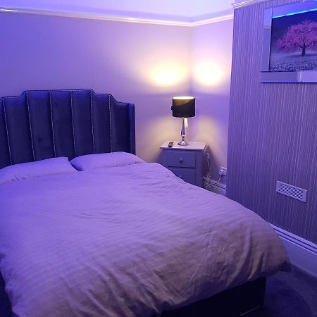 Highfields Living - All Rooms Ensuite- Free Wifi- Free Local Parking Sheffield Exterior foto
