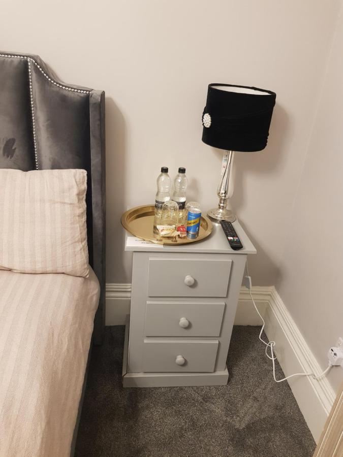 Highfields Living - All Rooms Ensuite- Free Wifi- Free Local Parking Sheffield Exterior foto