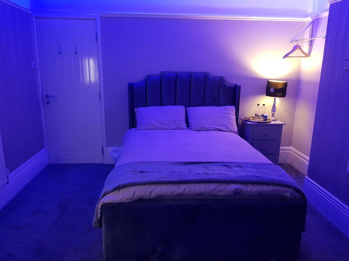 Highfields Living - All Rooms Ensuite- Free Wifi- Free Local Parking Sheffield Exterior foto